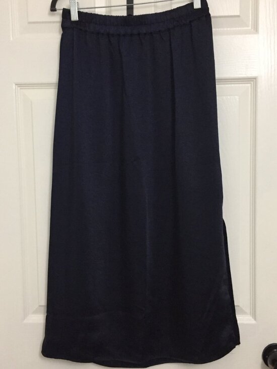 GAP Dresses & Skirts - Gap Pull On Satin Midi Skirt